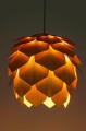 lampa wisząca w kształcie szyszki