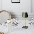 lampa bezprzewodowa na stół